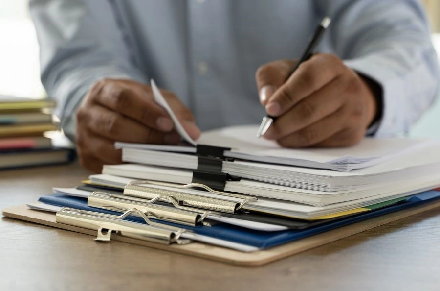 نمونه دادخواست الزام به تنظیم سند خودرو + فایل کامل 1404